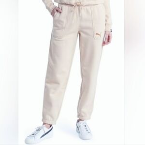 NWT  PUMA   JOGGERS